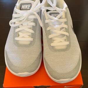 Nike Flex Experience RN Women’s White/Cool Grey